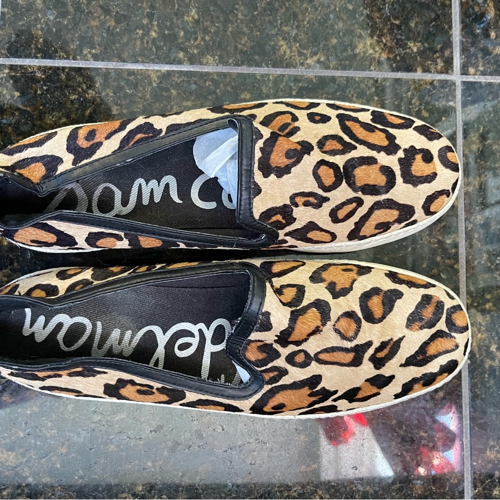 Sam Edelman real cow hair flats size 9.5 M!